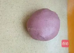 Illustration of how to make colorful bagels 3