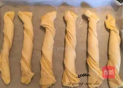 Coconut Milk Stick Bread Recipe Illustration 16