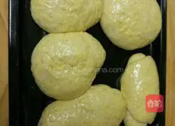 Illustration of making homemade whole wheat bread 5