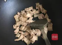 Illustration of making twice-cooked pork with black bean sauce 4