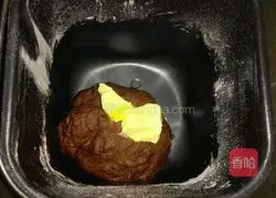 Illustration of how to make cocoa cup bread 3