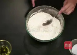 Illustration of how to make Argentine bread pan seco 1