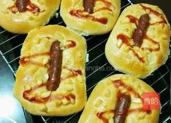 Cheese Crispy Sausage Bread Recipe Illustration 12