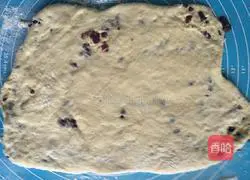 Illustration of how to make cranberry buns 16