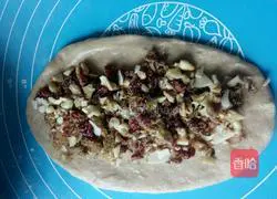 Illustration of how to make rye flour European bread 8