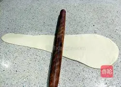 Illustration of how to make croissants 7