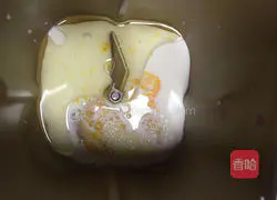 Fragrant Spicy cheese and ham bread recipe 1