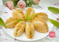 Illustration of how to make meat floss cake 17