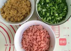 Illustration of how to make meat floss sausage bread 5