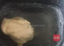 Illustration of how to make flower bean paste bread 4