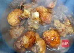 Illustration of the recipe of Sweet and Sour Pork Ribs and Tiger Preserved Eggs 14