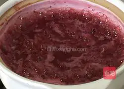 Illustration of making homemade bayberry jam with toast bread 4