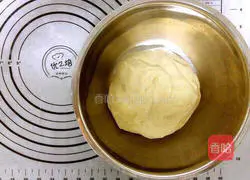 Illustration of how to make cute sausage bread 4