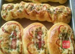 Illustration of how to make light butter bread 8