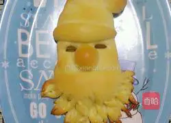 Cute Santa Bread Recipe Illustration 13