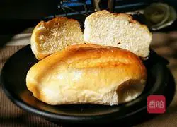 Yoghurt Whole Wheat European Buns Recipe Illustration 10