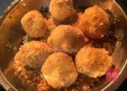 How to make salad mashed potato balls Illustration 7