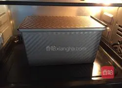 Double color Illustration of making matcha flavored bread 13