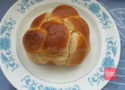 Rose bread.Illustration of how to make it 12