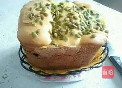 Illustration of how to make bean paste bread in bread machine 5