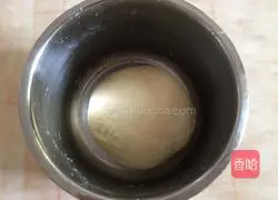 Illustration of how to make sausage bread 5