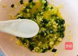 Illustration of how to make garlic bread sticks comparable to those in a bakery in a few simple steps 3