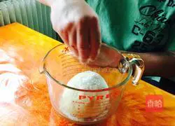 Illustration of how to make German crispy pizza 5