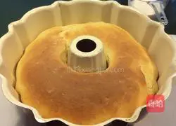 Illustration of how to make nut bread 8