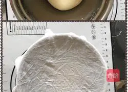 Illustration of how to make light butter bread 4