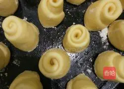 Honey Bun Recipe Illustration 11