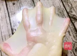 Illustration of how to make black bean, sesame and peanut bread 5