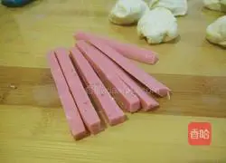 Illustration of making screw buns 7