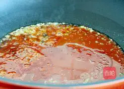 Illustration of how to make chicken meatballs with tomato sauce 15