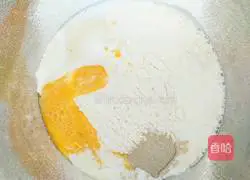 Illustration of how to make dried fruit buns 5