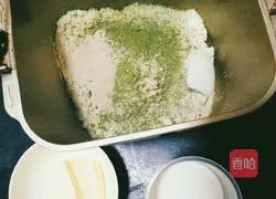 Illustration of how to make matcha rose buns 1