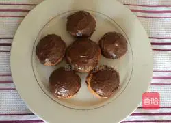 Illustration of how to make chocolate chip cookies with whole wheat bread flour 11