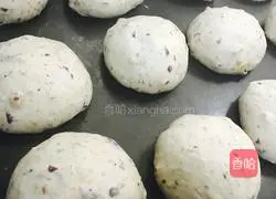 Illustration of how to make Duobao soft European bread 11