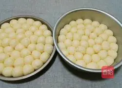 Illustration of how to make money buns 13