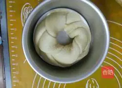 Illustration of how to make hand-torn bread 12