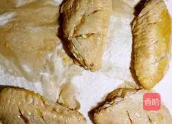 Illustration of how to make garlic fried chicken wings 6