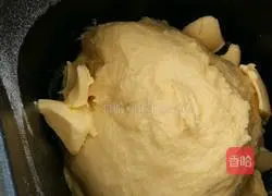 Illustration of how to make bread or hamburger buns 4