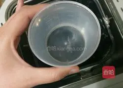 Illustration of how to make staple bread 2