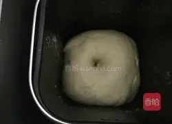 Illustration of how to make meat floss bread 7
