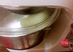 Illustration of how to make classic buns 8