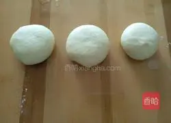 Illustration of how to make sausage bread 5