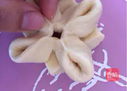 Illustration of making jam bread 11