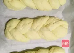 Illustration of how to make braided bread 4