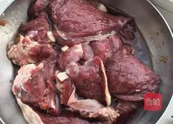 Steak whole wheat bread breakfast combination illustration 1