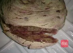 Illustration of how to make banana, potato and wireworm bread 12