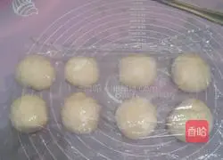Illustration of how to make homemade buns 6